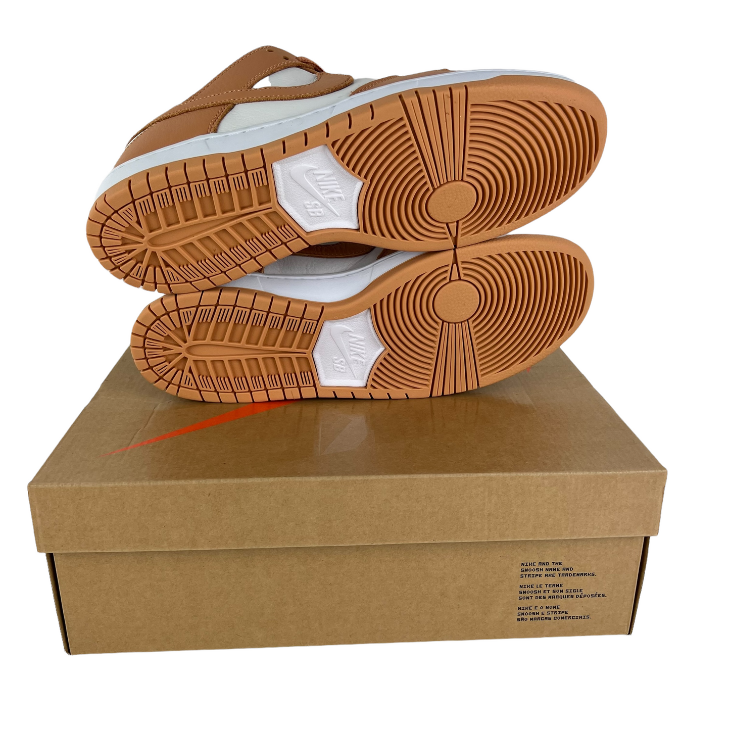 Nike SB Dunk Low Light Cognac