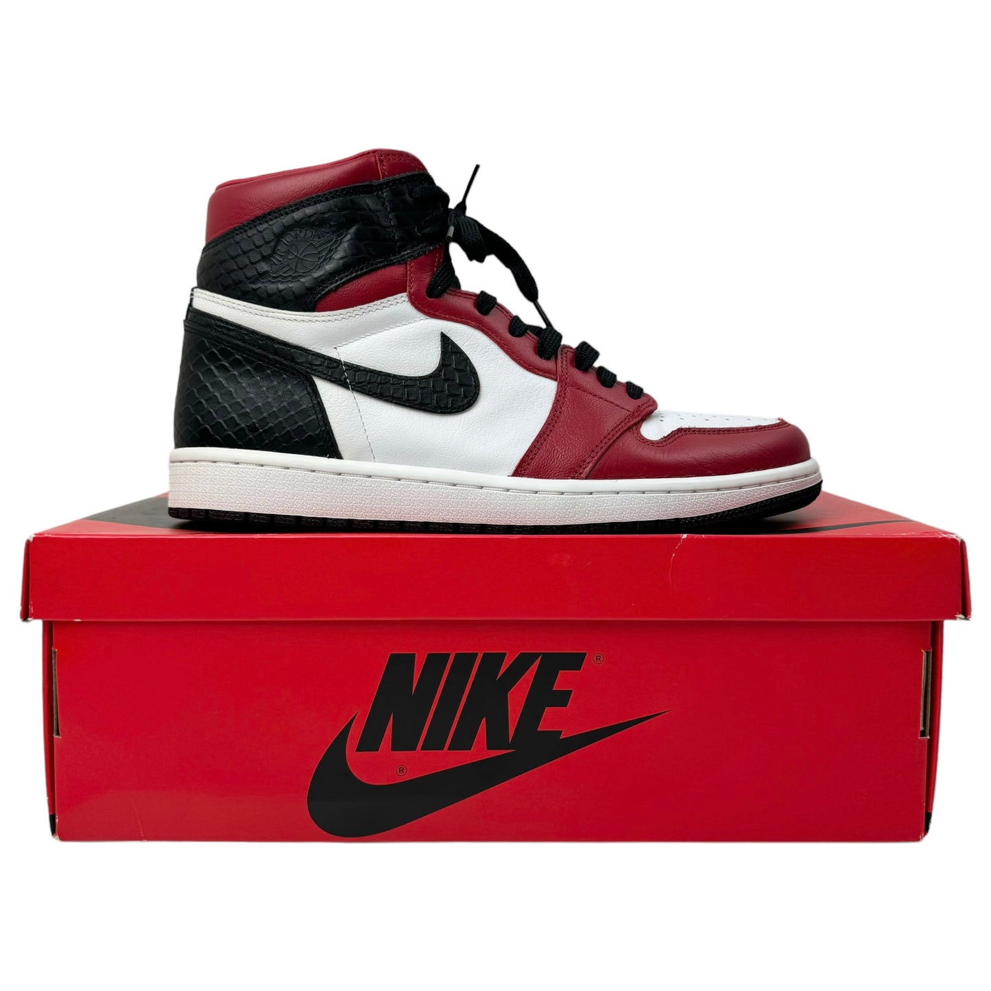 Jordan 1 Retro High Satin Snake Chicago